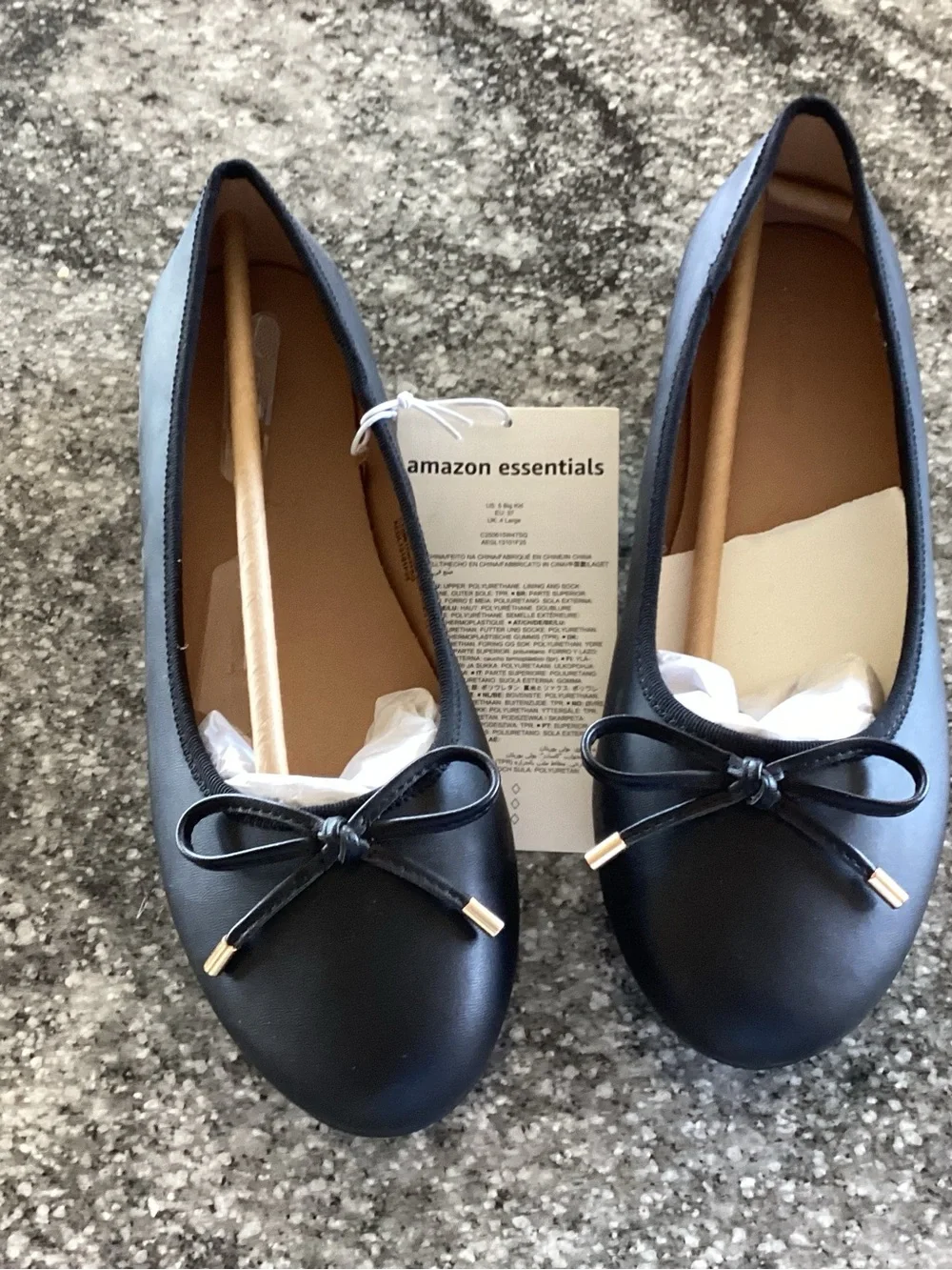 Amazon Essentials Girls' Black Ballet Flats with Bow Detail